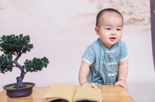 保亭孕妇显怀是几个月